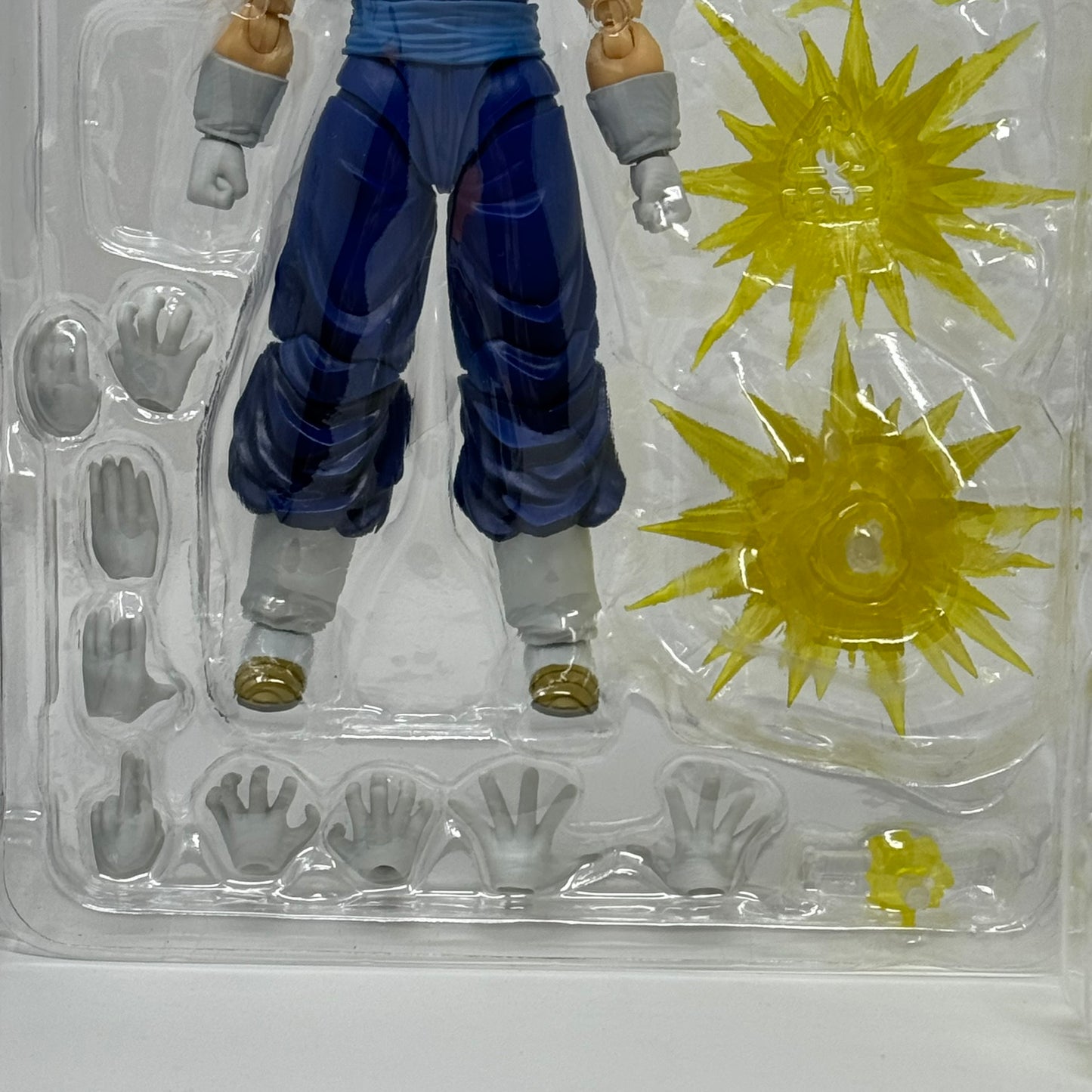 Bandai S.H. Figuarts Super Saiyan God Super Saiyan Vegito -Super- Action Figure - USED