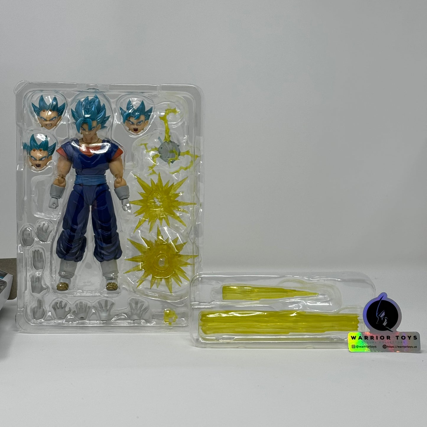 Bandai S.H. Figuarts Super Saiyan God Super Saiyan Vegito -Super- Action Figure - USED