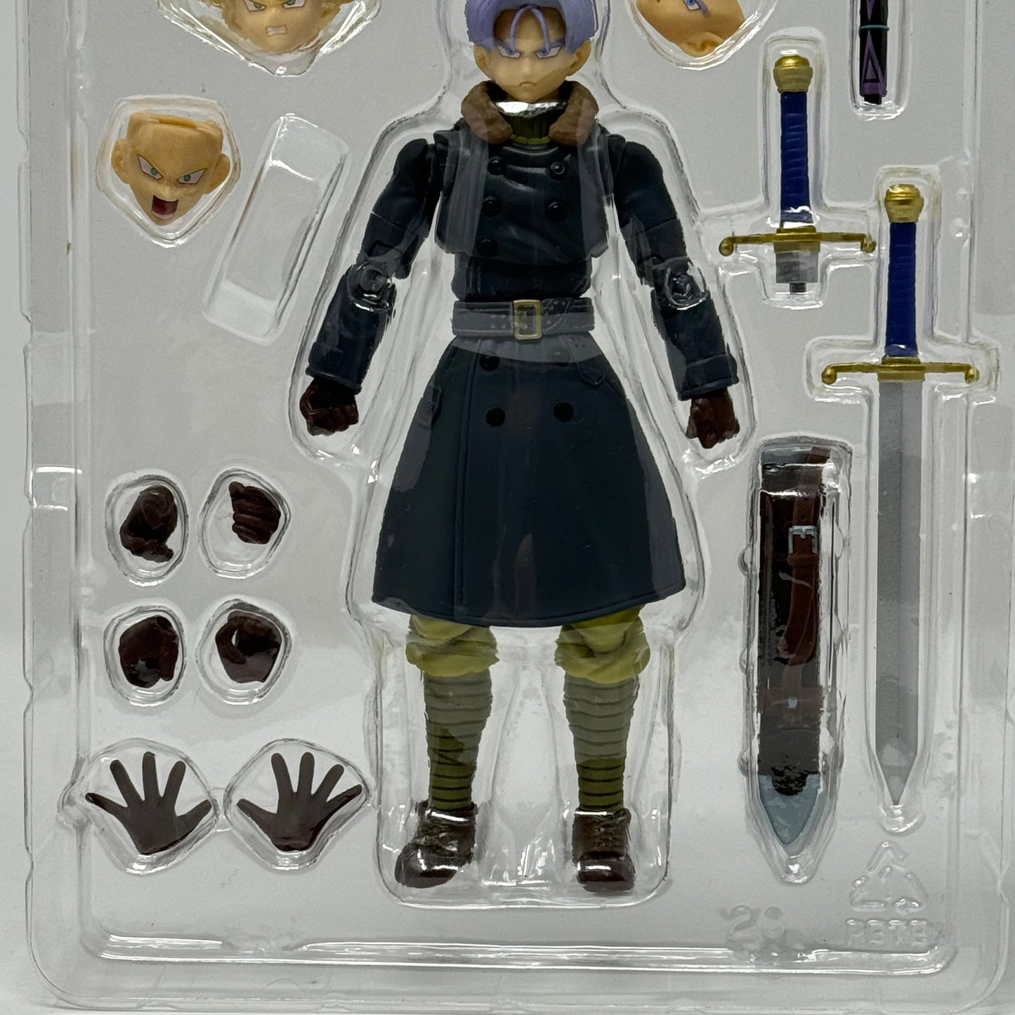 Bandai Tamashii Nations S.H. Figuarts Trunks "Dragon Ball: Xenoverse" Action Figure - USED